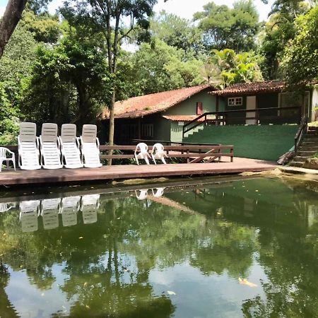 Casa da mata com piscina natural em condomínio Angra dos Reis Exterior foto